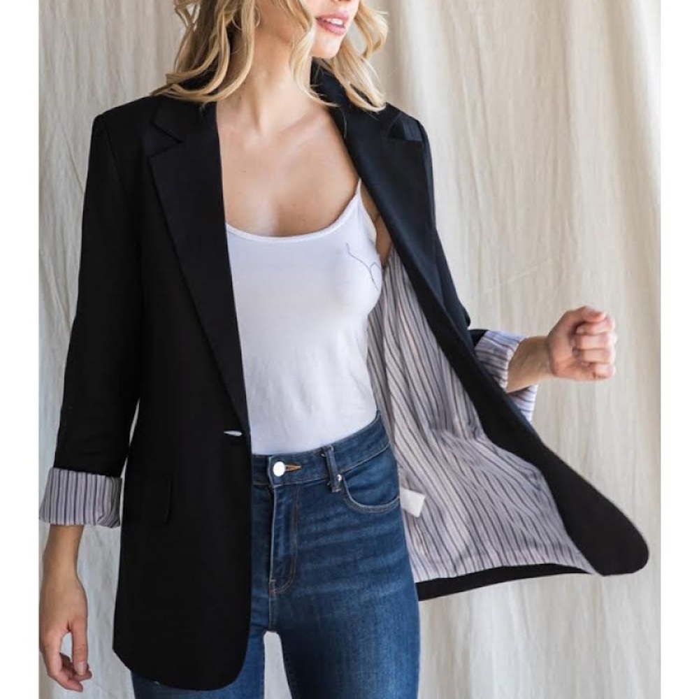 1 Small Left - Solid Linen Black Blazer